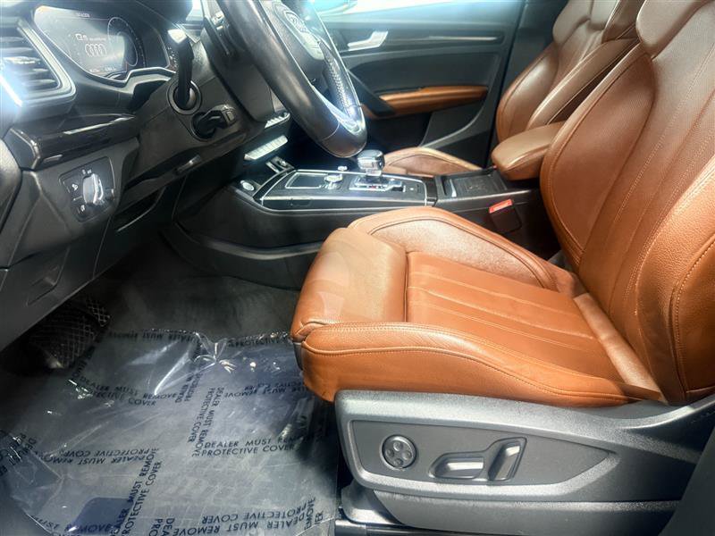 Used 2019 Audi Q5 2.0T Premium Plus w/ Premium Plus Package AWD/4WD image 12