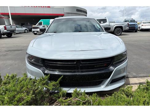 Used 2022 Dodge Charger SXT w/ Blacktop Package RWD image 3