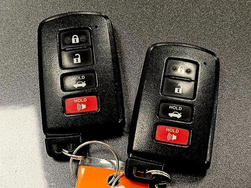 Used 2013 Toyota Avalon XLE Premium image 26