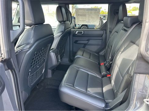 New 2025 Ford Bronco Badlands image 12