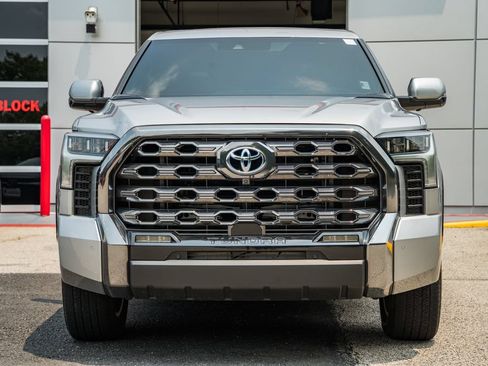 Used 2024 Toyota Tundra Platinum AWD/4WD image 2