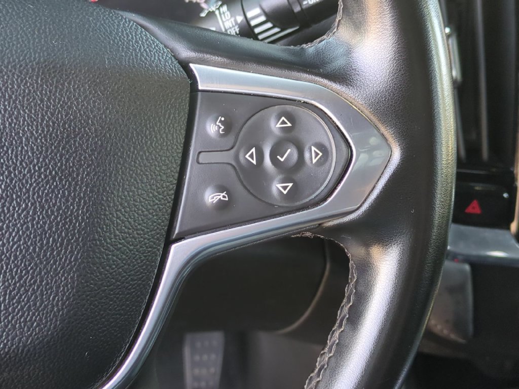 Used 2023 Chevrolet Traverse LT FWD image 13