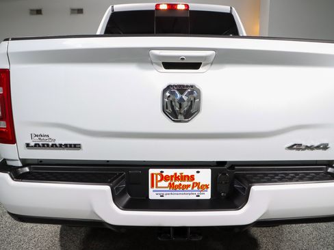 Used 2024 RAM 2500 Laramie AWD/4WD image 8