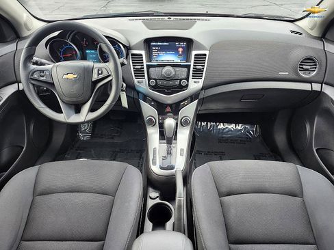 Used 2016 Chevrolet Cruze LT image 11