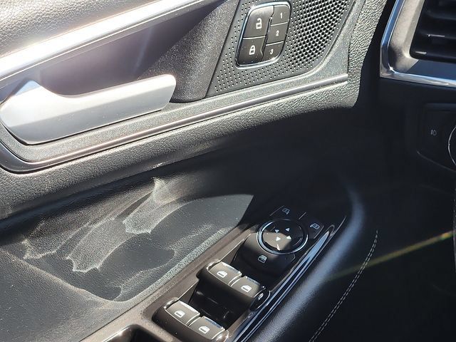 Used 2019 Ford Edge ST AWD/4WD image 11