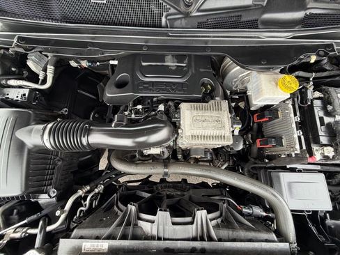 Used 2020 RAM 1500 Laramie w/ Sport Appearance Package image 17