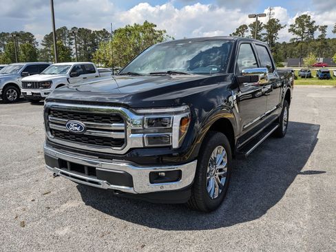 New 2025 Ford F150 Lariat w/ Equipment Group 501A Mid image 8