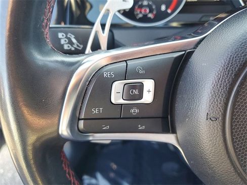 Used 2019 Volkswagen GTI SE image 19