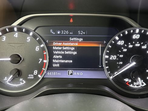 Used 2023 Nissan Titan SV image 13