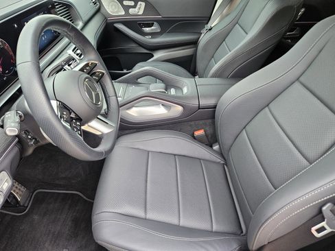 Certified 2026 Mercedes-Benz GLS 450 4MATIC image 19