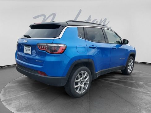 Used 2025 Jeep Compass Limited AWD/4WD image 8