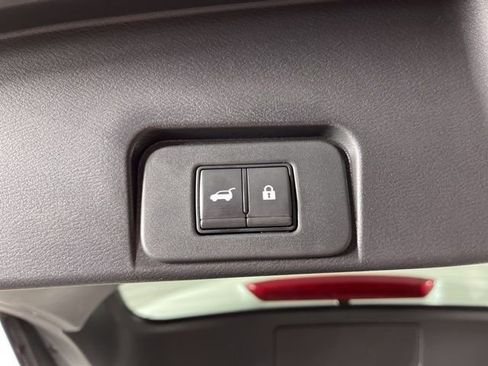 Used 2023 Nissan Rogue SV w/ SV Premium Package image 51