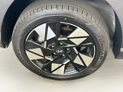 Used 2025 Hyundai Kona SEL AWD/4WD image 34