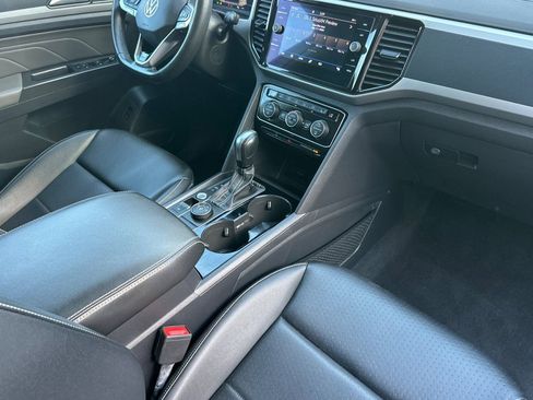 Used 2022 Volkswagen Atlas SEL R-Line image 17