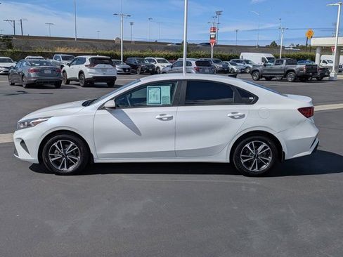 Used 2023 Kia Forte LXS FWD image 12
