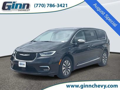 Used 2023 Chrysler Pacifica Limited