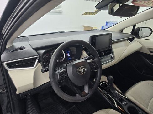 Used 2022 Toyota Corolla LE FWD image 12