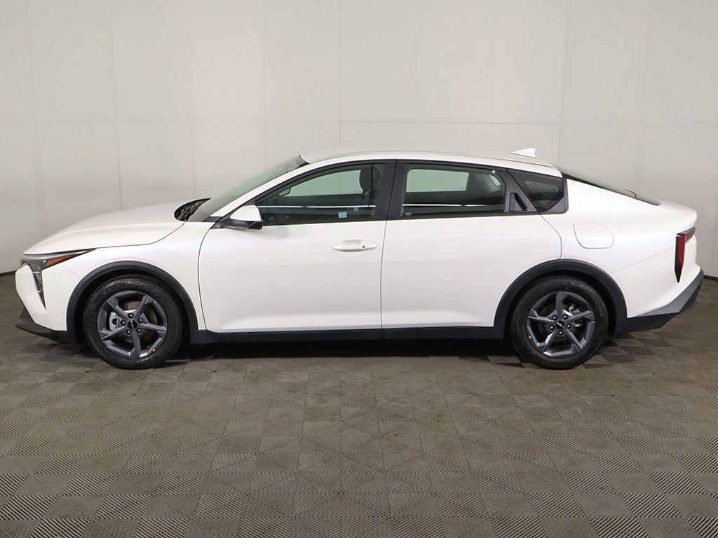 Certified 2025 Kia K4 FWD image 16