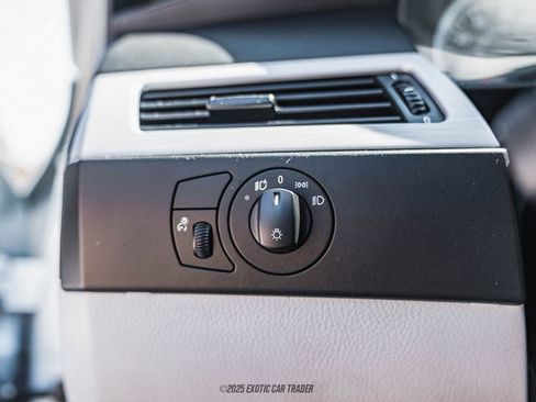 Used 2006 BMW M5 image 35