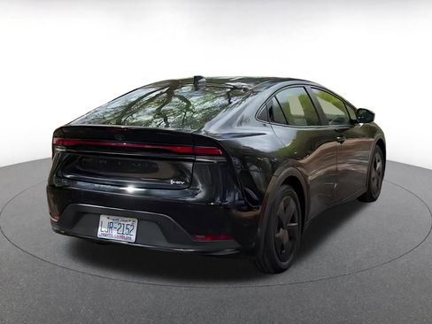 Used 2025 Toyota Prius LE image 14