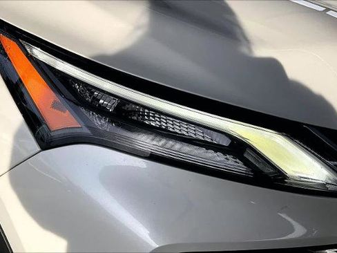 Certified 2022 Nissan Rogue SV w/ SV Premium Package image 26