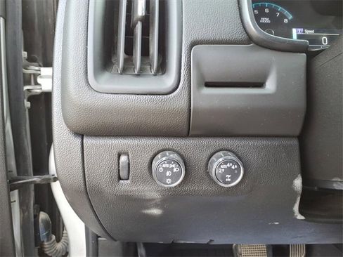 Used 2018 Chevrolet Colorado LT w/ Redline Special Edition image 12