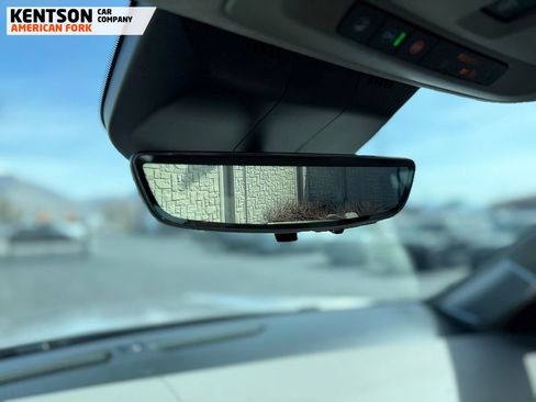 Used 2024 Cadillac Escalade Sport Platinum w/ LPO, ONYX Package image 39