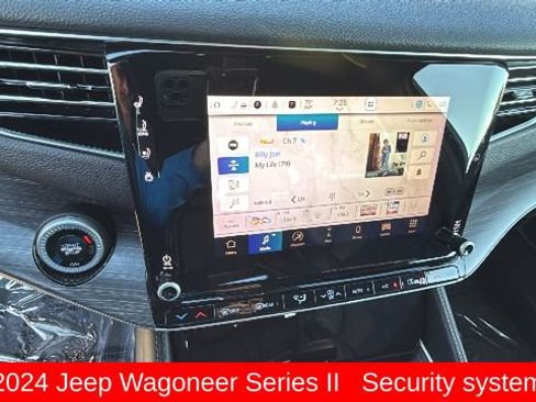 Used 2024 Jeep Wagoneer Series II w/ Flexible Seating Group AWD/4WD image 15