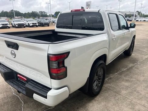 Certified 2025 Nissan Frontier SV w/ SV Convenience Package RWD image 4