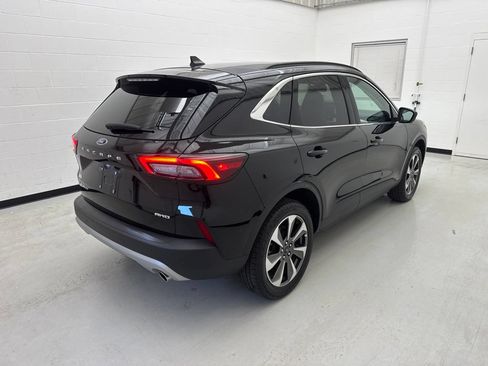 Used 2024 Ford Escape Platinum AWD/4WD image 7