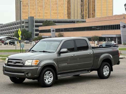 Used 2004 Toyota Tundra Limited image 2