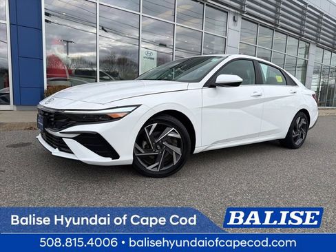 Certified 2024 Hyundai Elantra SEL w/ Convenience Package image 1