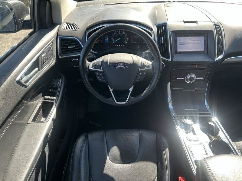 Used 2019 Ford Edge Titanium w/ Cargo Accessory Package FWD image 9