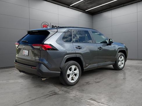 Certified 2019 Toyota RAV4 LE AWD/4WD image 5