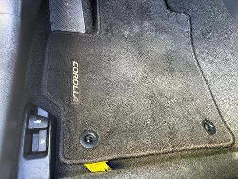 Used 2020 Toyota Corolla SE image 17