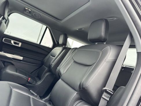 Certified 2023 Ford Explorer XLT w/ Equipment Group 202A image 11