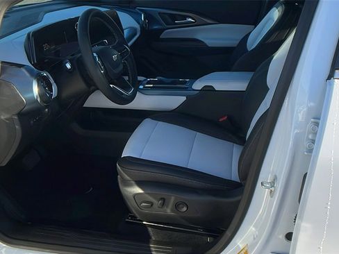 New 2026 Chevrolet Equinox EV LT image 12