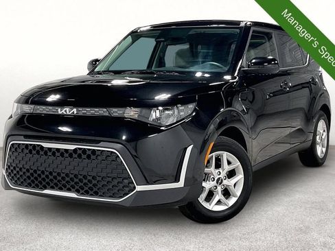 Used 2025 Kia Soul LX w/ LX Technology Package FWD image 14