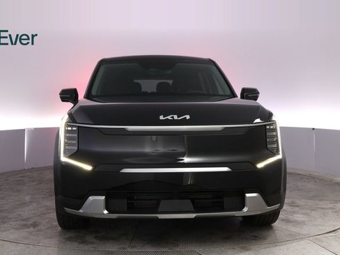 Used 2026 Kia EV9 Light RWD image 12