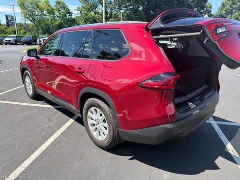 Used 2025 Toyota Grand Highlander FWD image 8