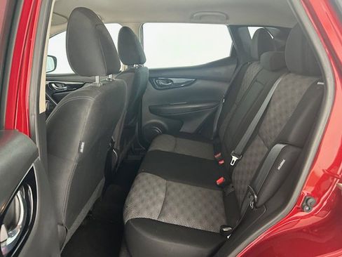 Used 2021 Nissan Rogue Sport SV FWD image 12