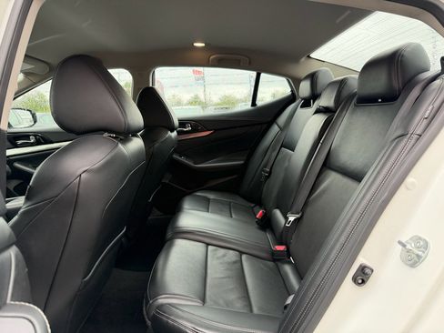 Used 2023 Nissan Maxima SV w/ Floor Mat Group image 16