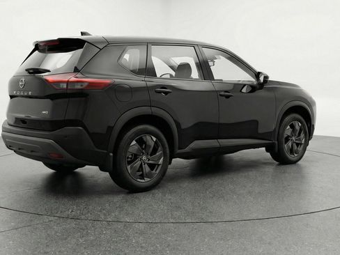 Used 2025 Nissan Rogue SV image 9