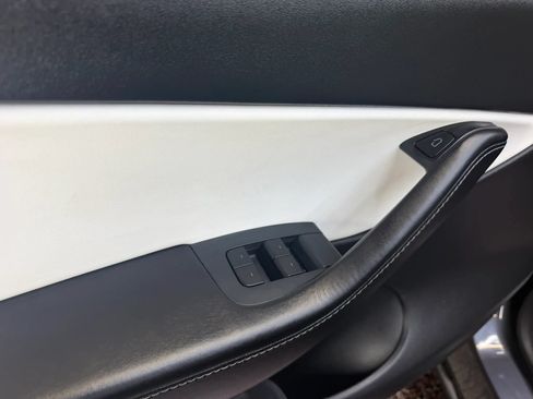 Used 2021 Tesla Model Y Long Range AWD/4WD image 13