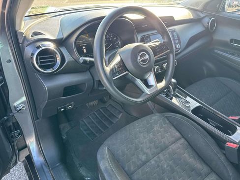 Used 2023 Nissan Kicks SV FWD image 24