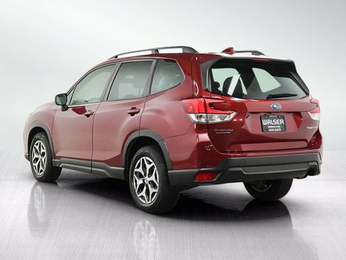 Used 2020 Subaru Forester Premium AWD/4WD image 3