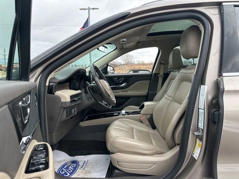 Used 2021 Lincoln Corsair Reserve image 6