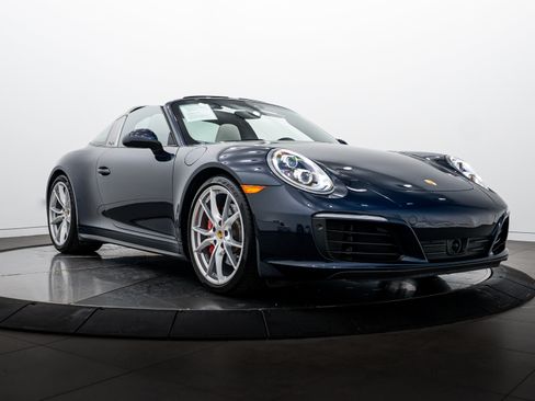 Certified 2018 Porsche 911 Targa 4S AWD/4WD image 9