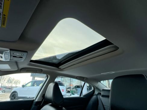 Used 2023 Nissan Altima 2.5 SR w/ SR Premium Package image 22