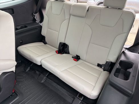 Used 2022 Kia Telluride EX w/ EX Premium Package image 11